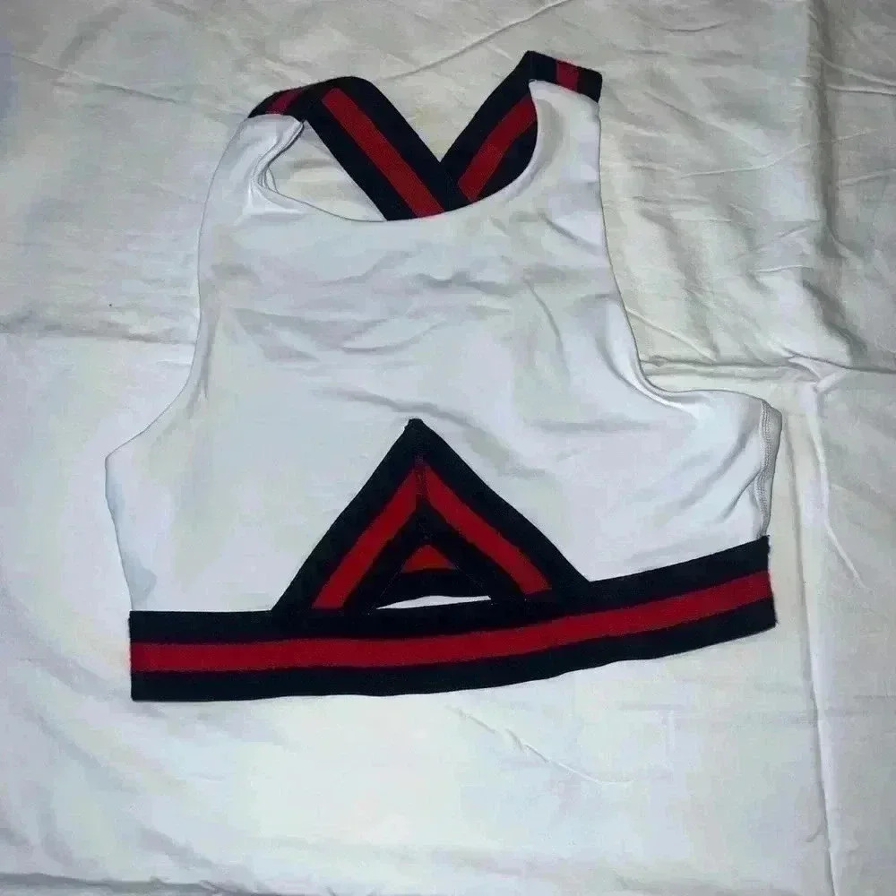I’m selling a Vimmia Sport bra top.